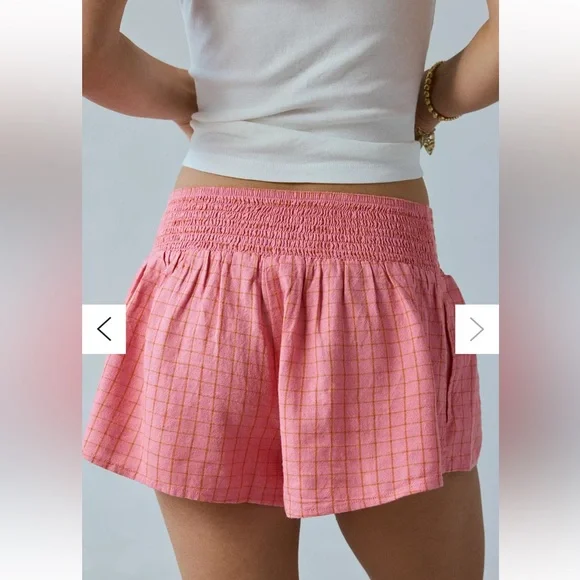 Kimchi Blue Caroline Smocked Waistband Linen-Blend Short - Picture 4 of 7